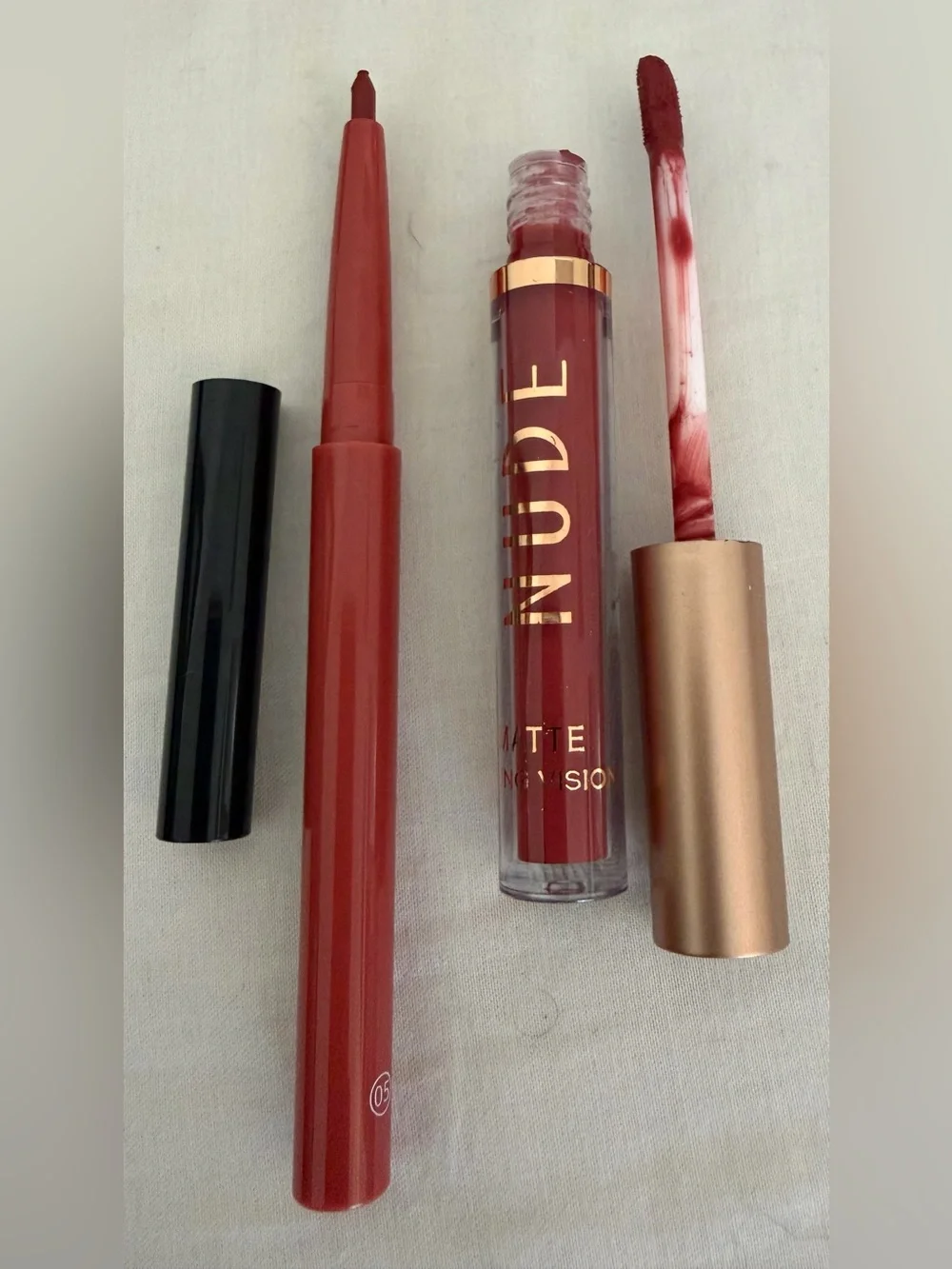 Lip Contour Kit & Lip Liner — 7 kits included- color #05